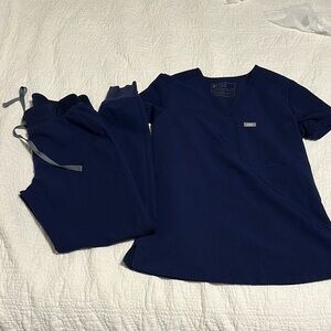 FIGS Navy Blue Scrub set